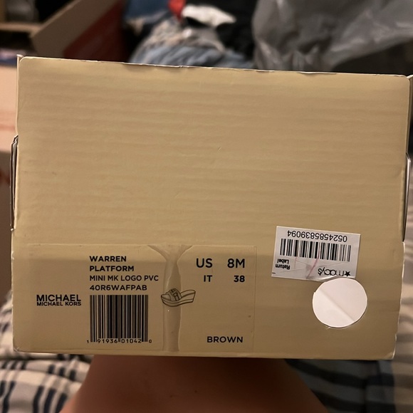 Gently used Michael kors platform sandal in box US 8 - Picture 3 of 3